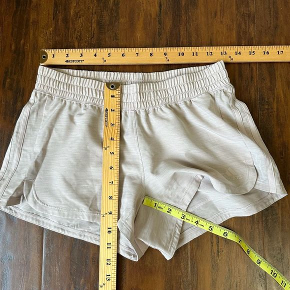 NWT ADIDAS Womens 3-Stripe Aeroready Pacer Woven Shorts in Taupe - Picture 14 of 14